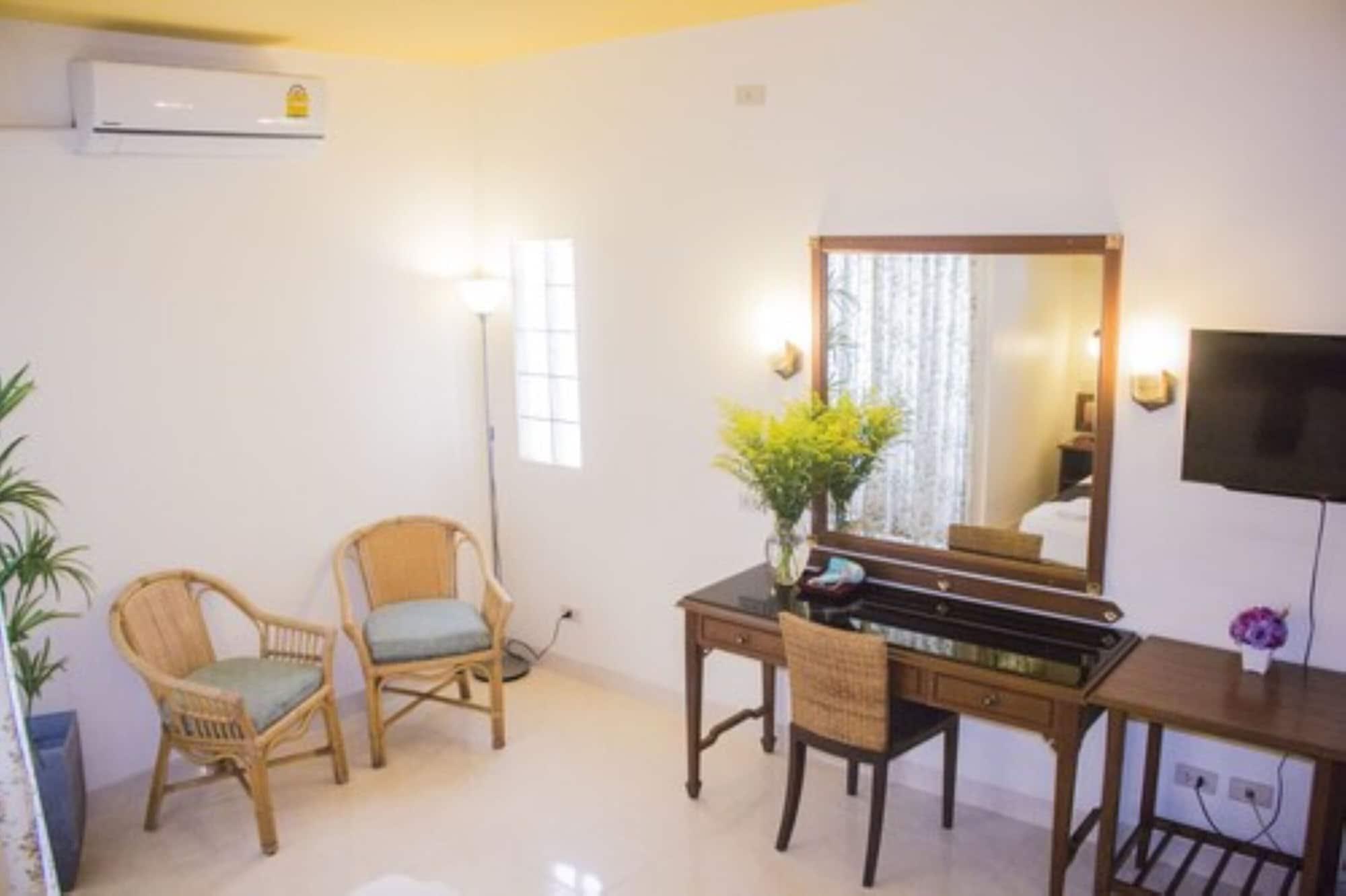 People Place Boutique In Town Hotel - Sha Extra Plus Chiang Mai Dış mekan fotoğraf