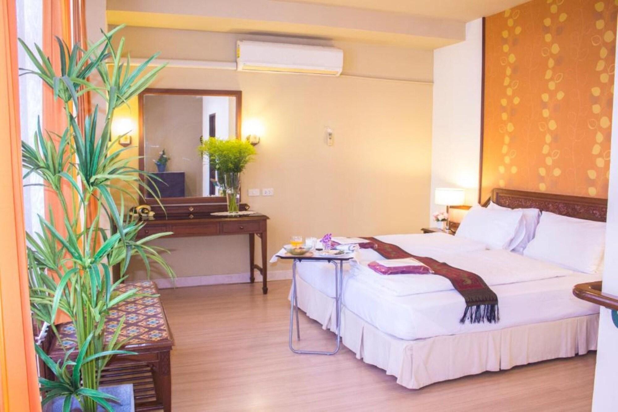 People Place Boutique In Town Hotel - Sha Extra Plus Chiang Mai Dış mekan fotoğraf